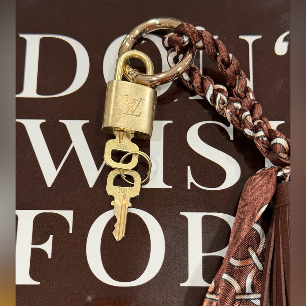 Authentic Louis Vuitton Padlock with and unbranded tassel keychain/bagcharm #306 - Picture 2 of 6
